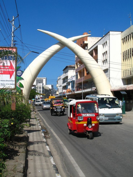 KENIA LEGENDARIA ESPECIAL VERANO